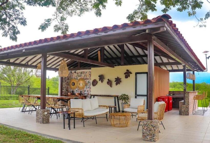 هتل Finca Tesorito