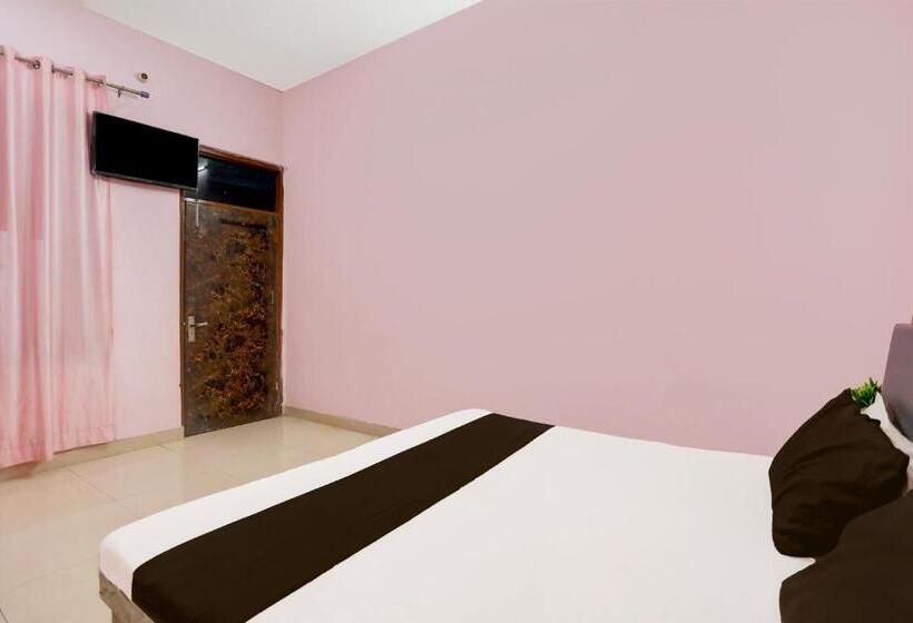 ホテル Oyo Flagship Highway 34