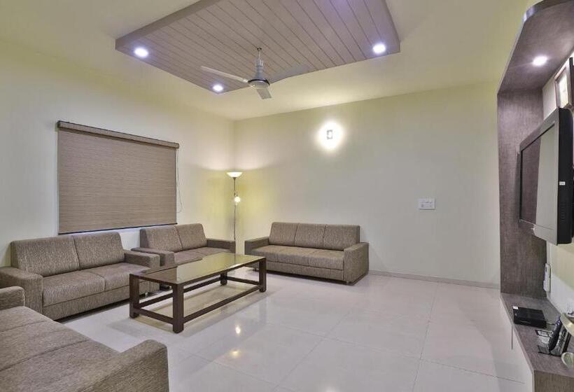 בית מלון כפרי Palette   Atithi Resort