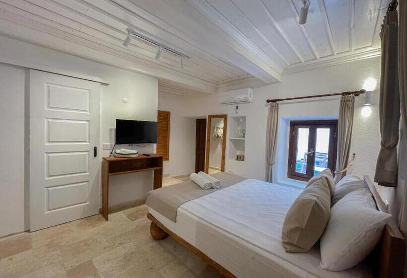 فندق Ni̇yama Mari̇na Butik