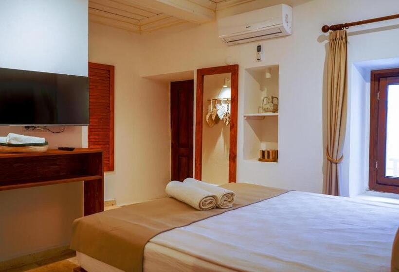 فندق Ni̇yama Mari̇na Butik