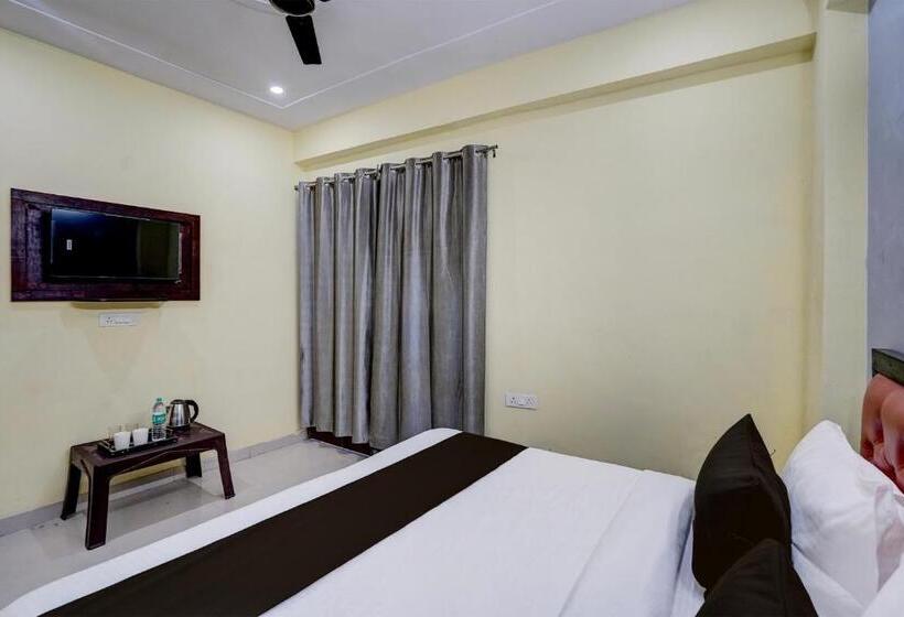 ホテル O Yuvraj Residency