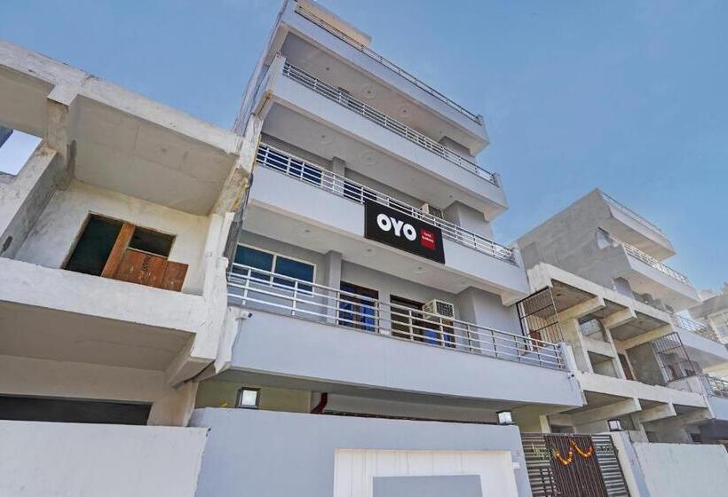 ホテル O Yuvraj Residency