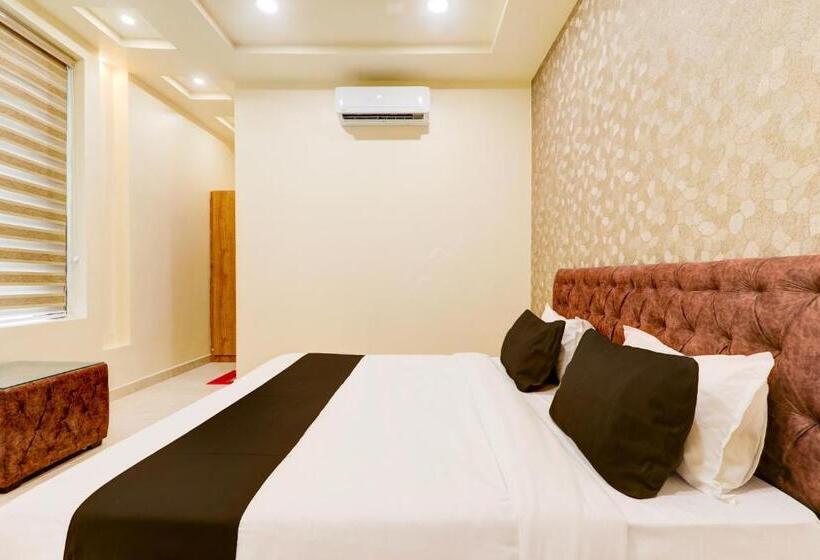 Super Hotel O The Ashiyana Stay