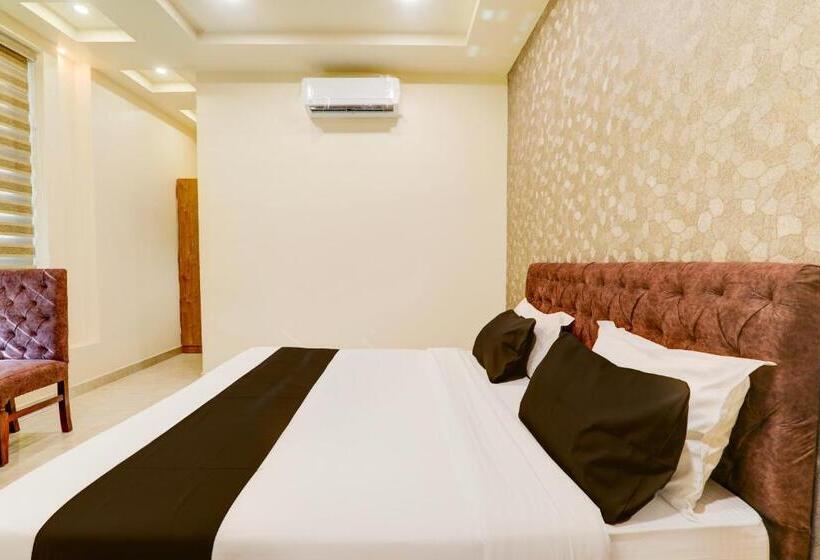 Super Hotel O The Ashiyana Stay