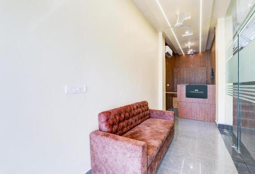 Super Hotel O The Ashiyana Stay