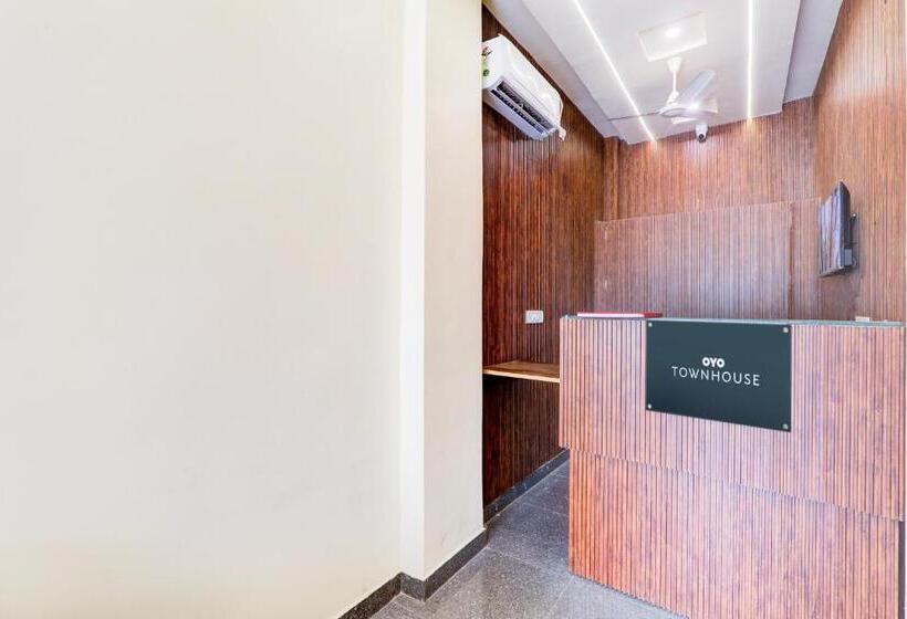 Super Hotel O The Ashiyana Stay