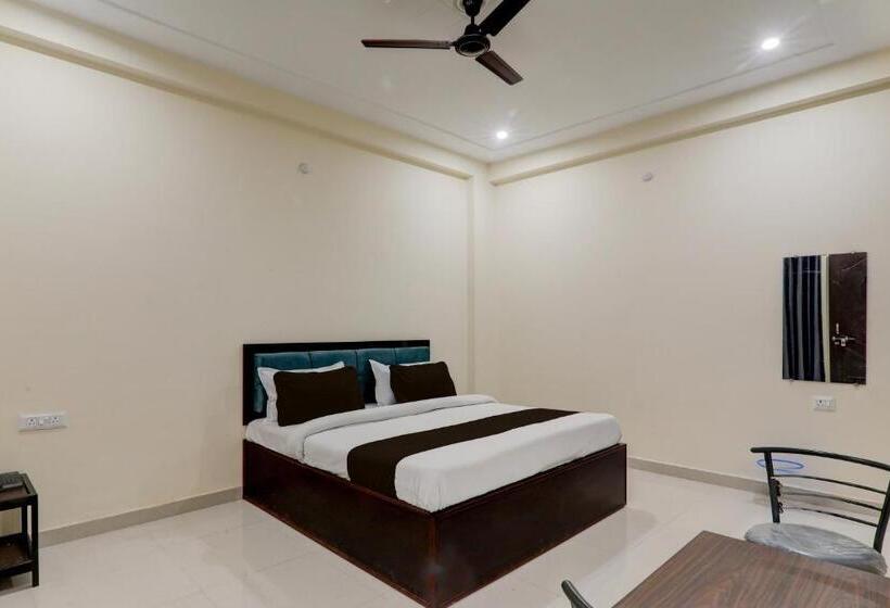 Oyo Flagship Hotel Jp International