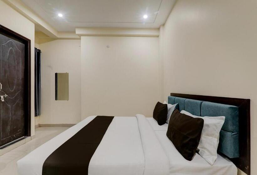 Oyo Flagship Hotel Jp International