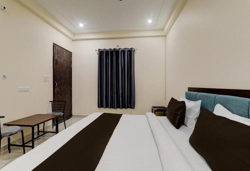 Oyo Flagship Hotel Jp International