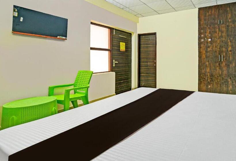 Oyo Hotel Dazzle Inn Prime