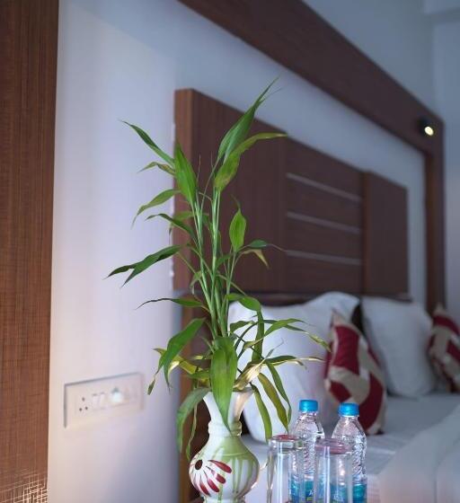 酒店 Rieva Residency