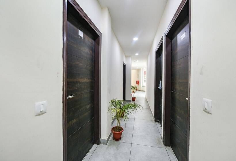 Fabhotel Hc Dream Majestic