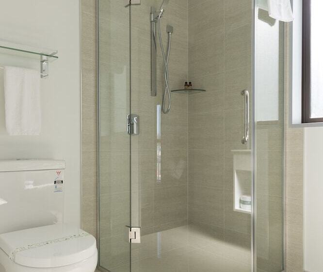 239 On Lincoln Motel