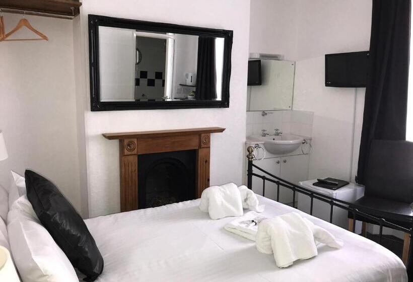 مبيت وإفطار The Capri Guesthouse