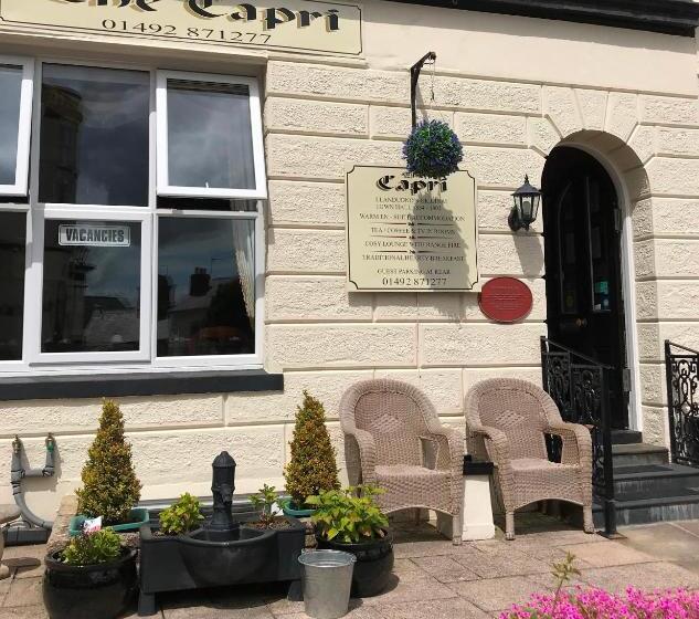 مبيت وإفطار The Capri Guesthouse