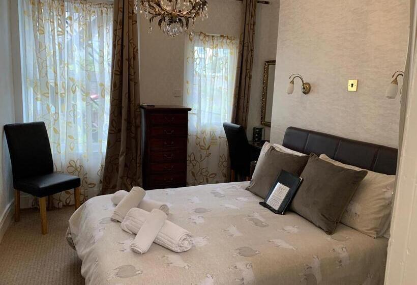 مبيت وإفطار The Capri Guesthouse