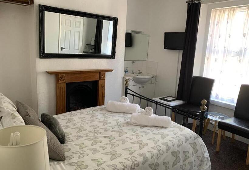 مبيت وإفطار The Capri Guesthouse