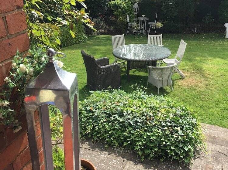 민박 Copper Beech House