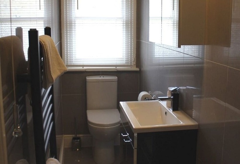 민박 Copper Beech House