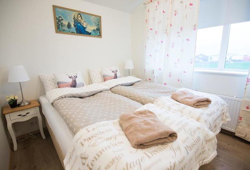 تختخواب و صبحانه Guesthouse Grund