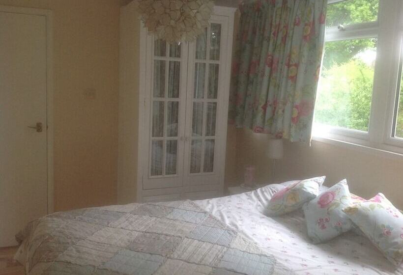 Bed and Breakfast Oak Tree House