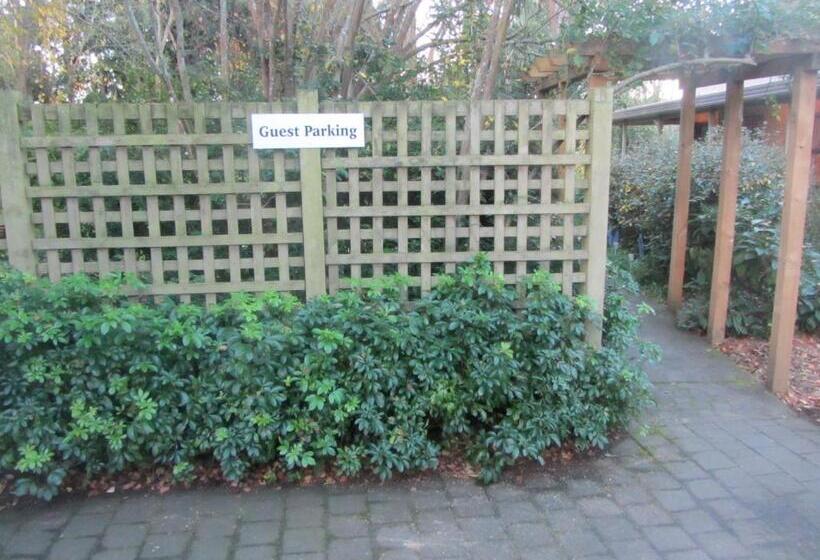 ベッドアンドブレックファースト Oldfields