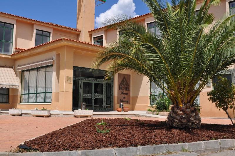 Отель Alonso De Monroy