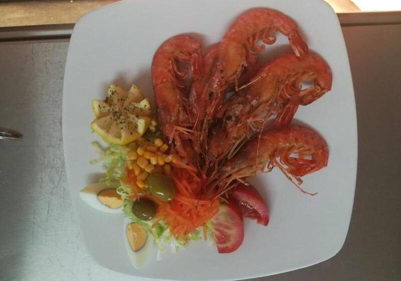 Отель Alonso De Monroy