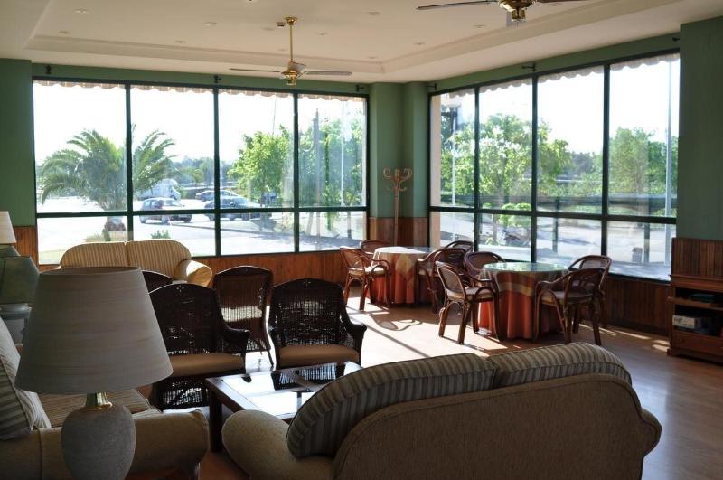 Отель Alonso De Monroy