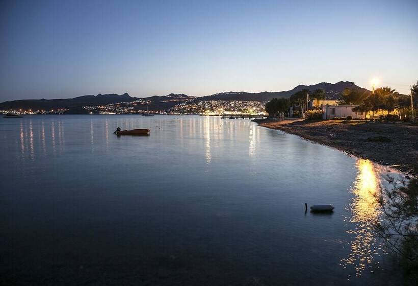 בית מלון כפרי Bodrum Sea Side Beach Club