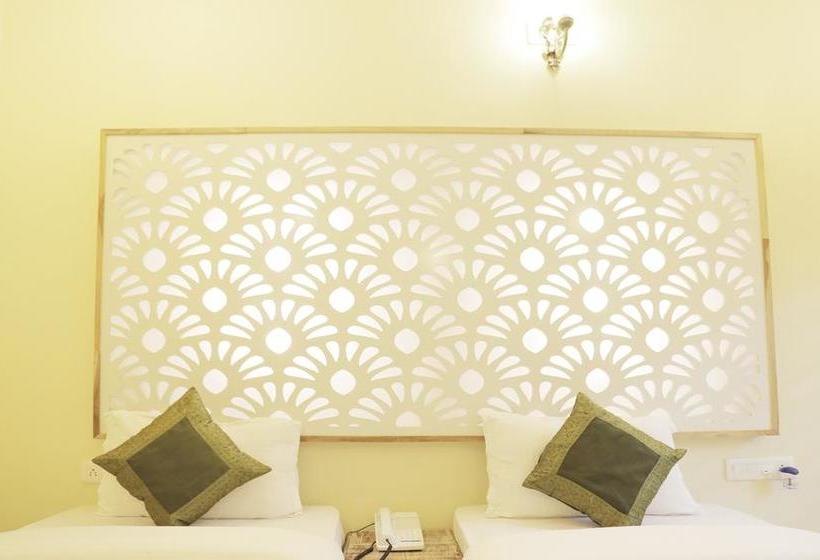 فندق Treebo Trend Jhalamaan Lake Pichola