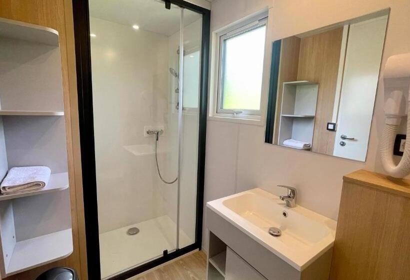 Отель Les Terrasses Du Lac