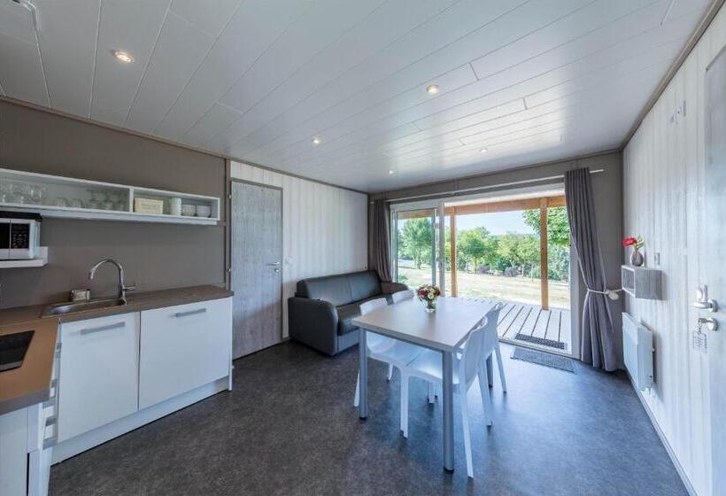 Отель Les Terrasses Du Lac