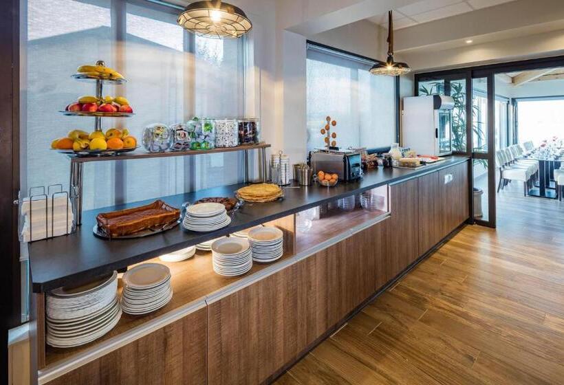 Отель Les Terrasses Du Lac