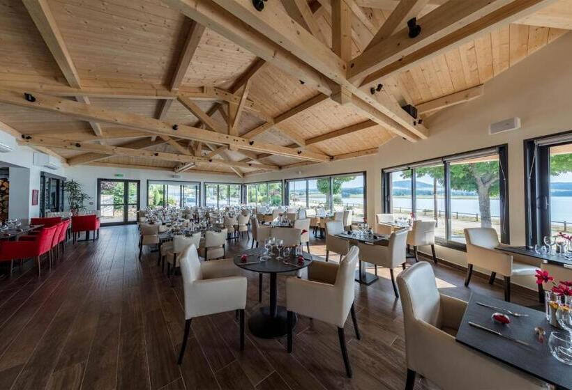 Отель Les Terrasses Du Lac