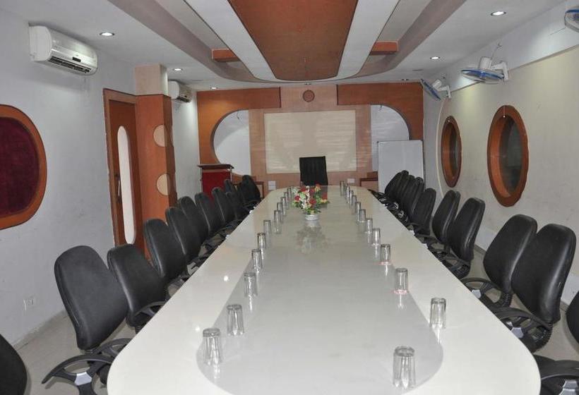 ホテル Mahabir Galaxy