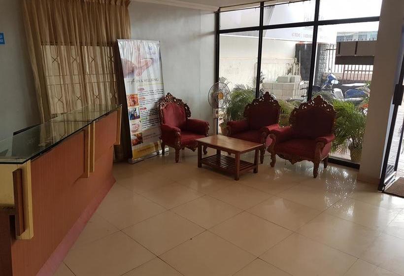 בית מלון כפרי Pallava Rajadhani