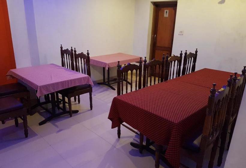 בית מלון כפרי Pallava Rajadhani