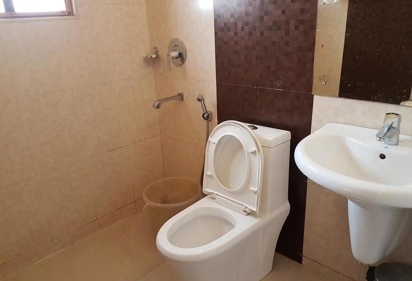 בית מלון כפרי Pallava Rajadhani