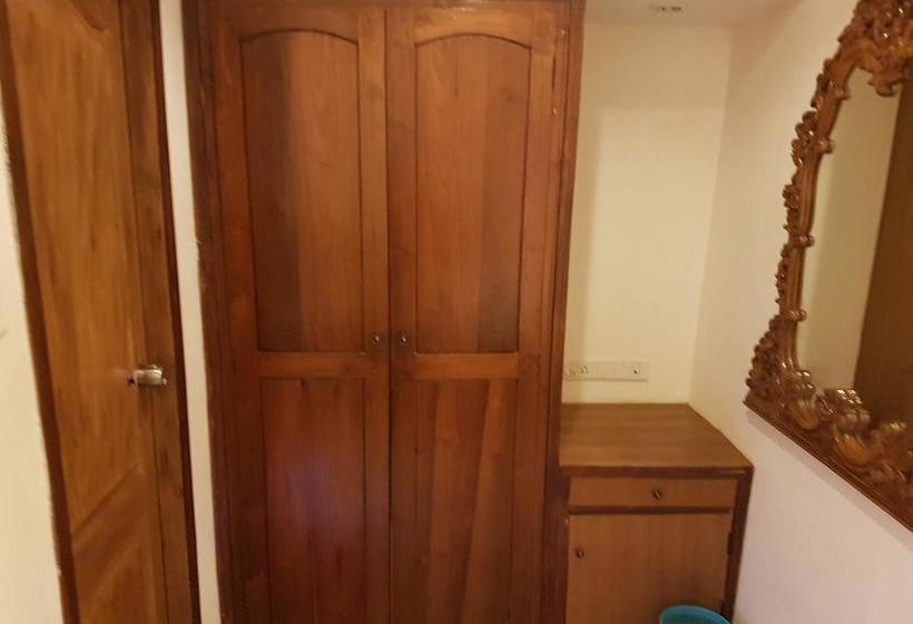 בית מלון כפרי Pallava Rajadhani