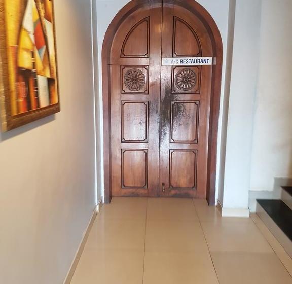 בית מלון כפרי Pallava Rajadhani