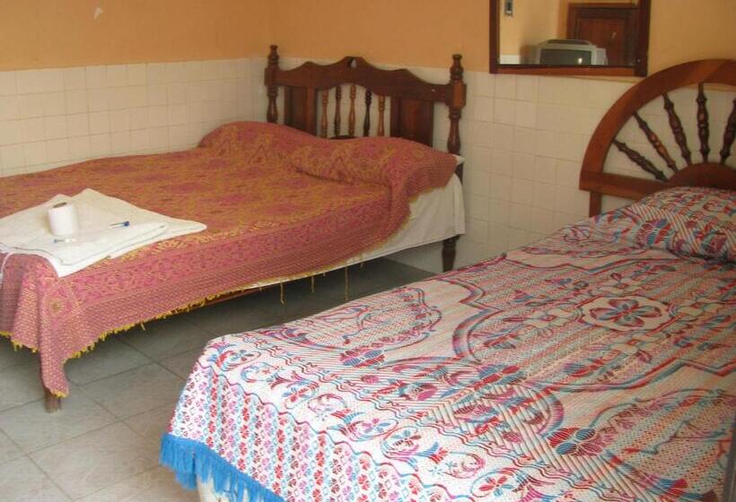 فندق Posada Escarcega