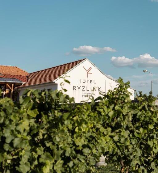 בית מלון כפרי Ryzlink