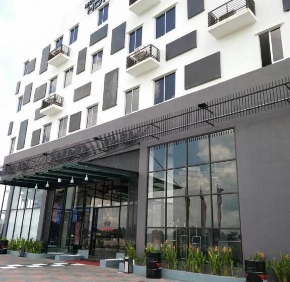 Hype Motorsport Hotel Nilai