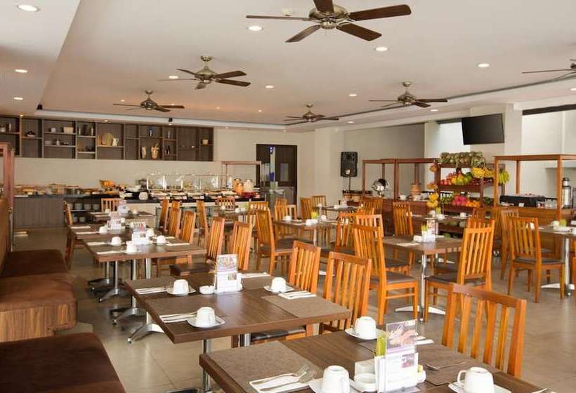 בית מלון כפרי Swissbelinn Luwuk