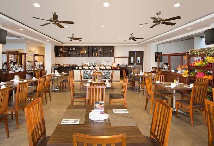 בית מלון כפרי Swissbelinn Luwuk