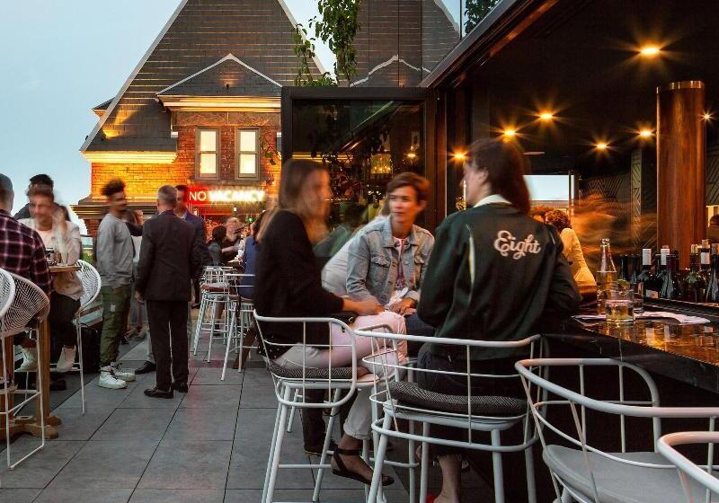 هتل The Broadview