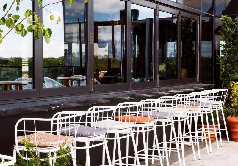 هتل The Broadview