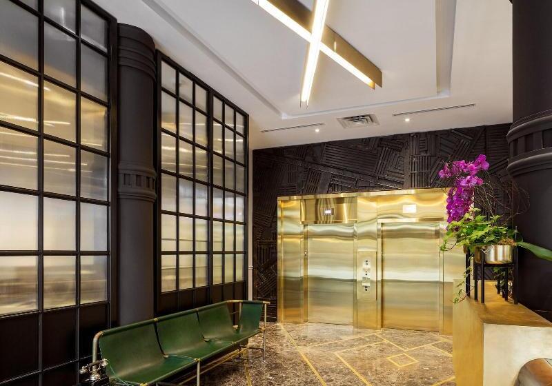 هتل The Broadview